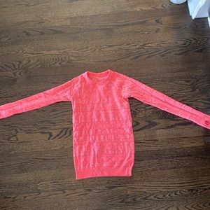 Bright pink lulu lemon athletic long sleeve. Size 4. (DISCONTINUED)